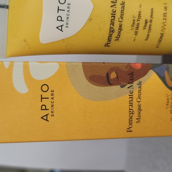 APTO Skincare Pomegranate Mask - Picture 3 of 10